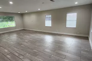 5655 Meadow Creek Ln, Houston, TX 77017 - Photo 5