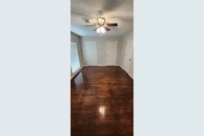 5655 Meadow Creek Lane, Houston, TX 77017 - Photo 9