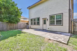 1602 Thornhollow Dr, Houston, TX 77014 - Photo 3
