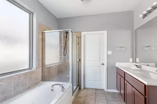 1602 Thornhollow Dr, Houston, TX 77014 - Photo 27