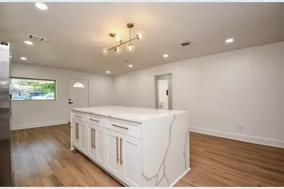 6834 Saint Augustine Street, Houston, TX 77021 - Photo 5