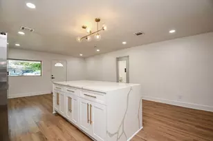 6834 St Augustine St, Houston, TX 77021 - Photo 5