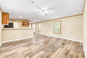 717 Hayman St, Huntsville, TX 77340 - Photo 9