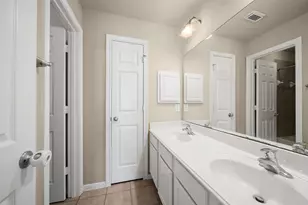 13907 Normandy Ct, Sugar Land, TX 77498 - Photo 17