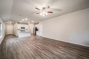 1903 Brushy Cedar Dr, Conroe, TX 77301 - Photo 5