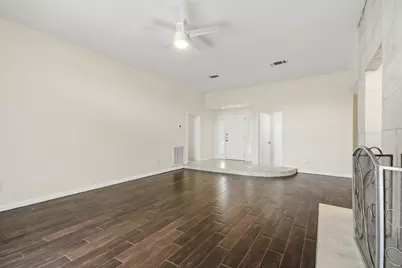 830 Seacliff Drive, Houston, TX 77062 - Photo 7