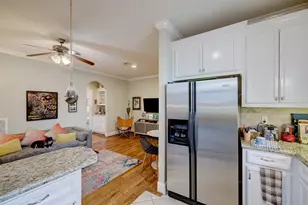 319 W 10th St, Houston, TX 77008 - Photo 5