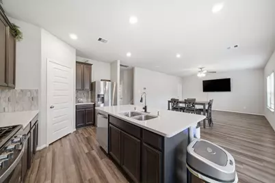 1812 Kingsford Prairie Court, Pearland, TX 77089 - Photo 9