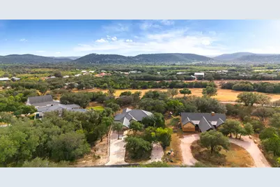 822 Mountain Valley, Concan, TX 78838 - Photo 5
