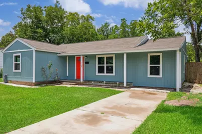 210 Laurel Street, Lake Jackson, TX 77566 - Photo 1