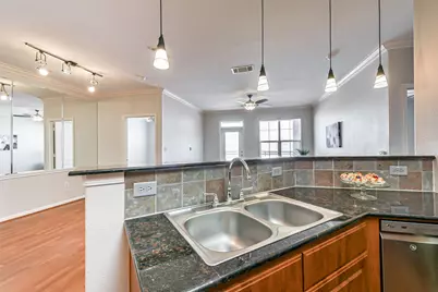 1711 Old Spanish Trail #449, Houston, TX 77054 - Photo 9