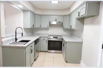 218 S Pruett #218, Baytown, TX 77520 - Photo 3