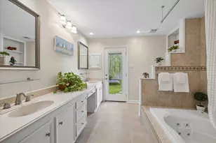 11402 Overbrook Ln, Houston, TX 77077 - Photo 17