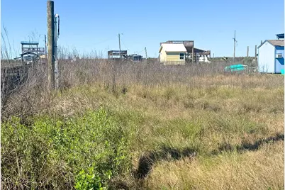 1455 Mabry Street, Gilchrist, TX 77617 - Photo 9