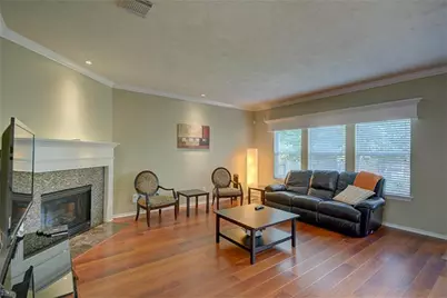 174 Spindle Tree Circle, The Woodlands, TX 77382 - Photo 9