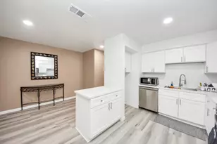 6710 Biggs Ct, Houston, TX 77061 - Photo 23