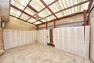 6710 Biggs Ct, Houston, TX 77061 - Photo 37