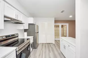 6710 Biggs Ct, Houston, TX 77061 - Photo 21