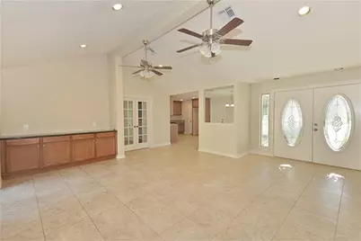 81 Yewleaf, The Woodlands, TX 77381 - Photo 3