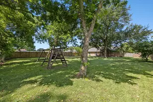 12422 Old River Dr, Baytown, TX 77523 - Photo 29