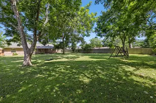 12422 Old River Dr, Baytown, TX 77523 - Photo 27