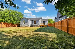 1904 E Crockett St, San Antonio, TX 78202 - Photo 9