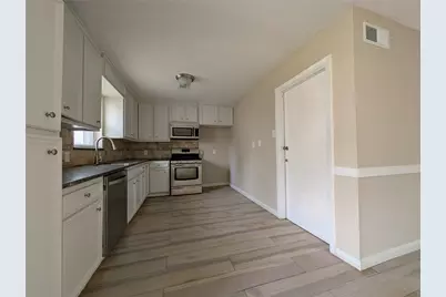 515 Broad Ripple Drive, Houston, TX 77336 - Photo 5