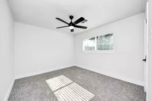 10411 Westray St, Houston, TX 77043 - Photo 19