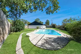 10411 Westray St, Houston, TX 77043 - Photo 37