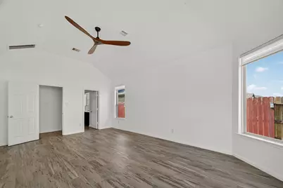 13019 Foxwood Creek Lane, Houston, TX 77044 - Photo 21