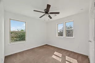 13019 Foxwood Creek Ln, Houston, TX 77044 - Photo 19