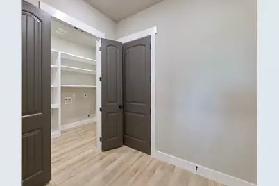 565 Longhorn Trail, Angleton, TX 77515 - Photo 29