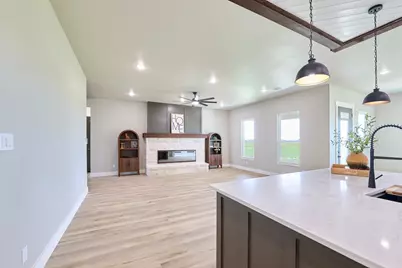 565 Longhorn Trail, Angleton, TX 77515 - Photo 13