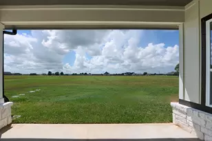 565 Longhorn Trail, Angleton, TX 77515 - Photo 33