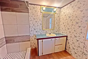 8835 Escondido St, Alvin, TX 77511 - Photo 7
