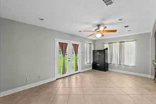 10122 Laurie Ln, Highlands, TX 77562 - Photo 15
