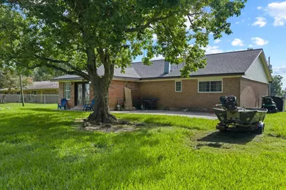10122 Laurie Lane, Highlands, TX 77562 - Photo 31