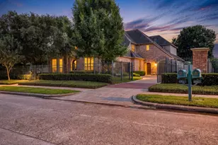 18 Waters Lake Blvd, Missouri City, TX 77459 - Photo 1