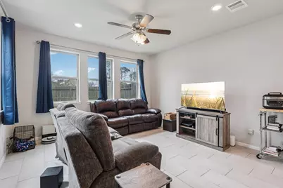 7333 Hinsdale Drive, Pasadena, TX 77505 - Photo 9