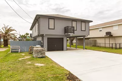 16631 Trinidad Way, Jamaica Beach, TX 77554 - Photo 3