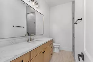 811 Woodstock St, Bellaire, TX 77401 - Photo 25