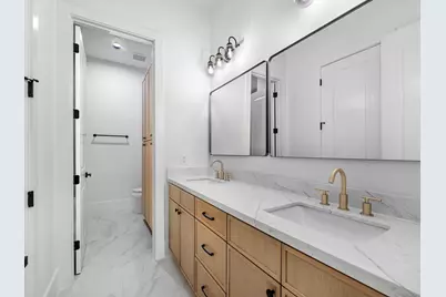 811 Woodstock Street, Bellaire, TX 77401 - Photo 33