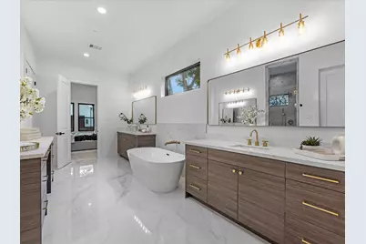 811 Woodstock Street, Bellaire, TX 77401 - Photo 23