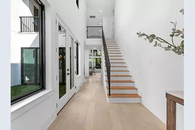 811 Woodstock Street, Bellaire, TX 77401 - Photo 7