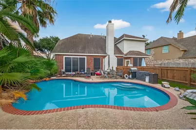 8027 Aspen Court, Baytown, TX 77523 - Photo 23