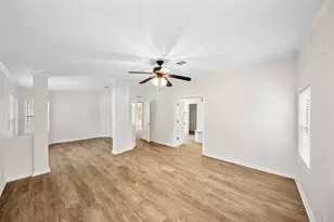 651 Cedar Point Dr, Livingston, TX 77351 - Photo 13