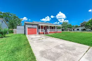 1419 S Durant St, Alvin, TX 77511 - Photo 5
