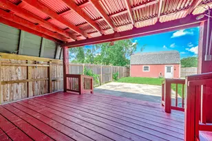 1419 S Durant St, Alvin, TX 77511 - Photo 27