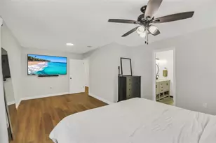 3327 Honey Creek Dr, Houston, TX 77082 - Photo 19