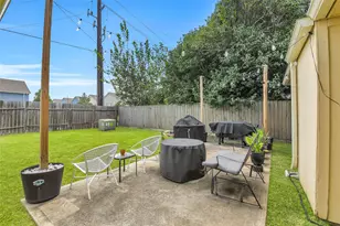 3327 Honey Creek Dr, Houston, TX 77082 - Photo 25